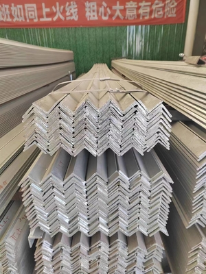 40x40x4mm 60 डिग्री गैल्वेनाइज्ड कोण स्टील के लिए संरचना L आकार कोण पट्टी आदर्श