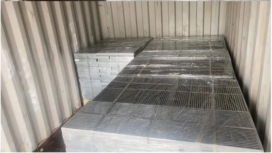 सिल्वर गैल्वेनाइज्ड स्टील मेज़ानिन फ्लोरिंग बार ग्रिटिंग ISO9001 प्रमाणन के साथ