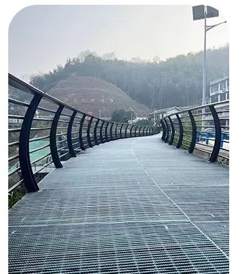 सिल्वर गैल्वेनाइज्ड स्टील मेज़ानिन फ्लोरिंग बार ग्रिटिंग ISO9001 प्रमाणन के साथ