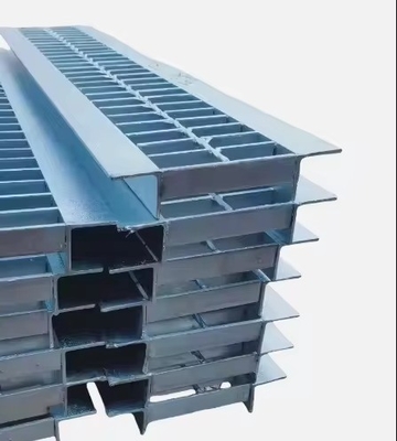 बॉयलर उद्योग भारी शुल्क चांदी जस्ती इस्पात सीढ़ी cat ladder with catwalk