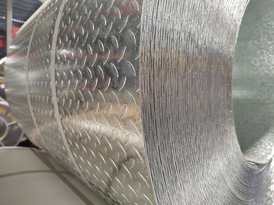 जस्ती पैटर्न स्टील प्लेट 40g/m2 जिंक परत 1250/1000mm पंचिंग प्रसंस्करण सेवा