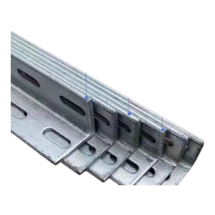 Q195-Q420 सीरीज 25*25*4mm-200*200*10mm हॉट डिप इक्विलाटरल एंगल स्टील विथ होल